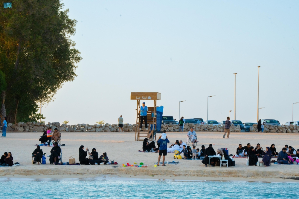 شاهد| تجارب ترفيهية متميزة في شاطئ المستقبل بكورنيش جدة