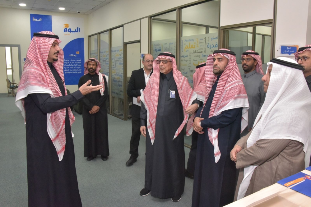 وفد الرئاسة العامة للبحوث العلمية والإفتاء يزور دار 