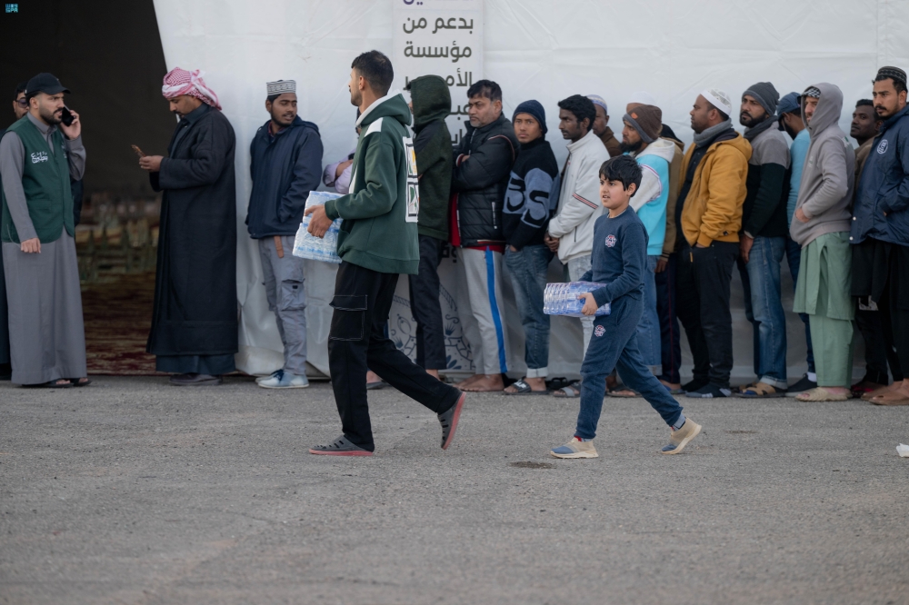 مخيمات إفطار الصائمين.. 16 عامًا من العطاء بالحدود الشمالية