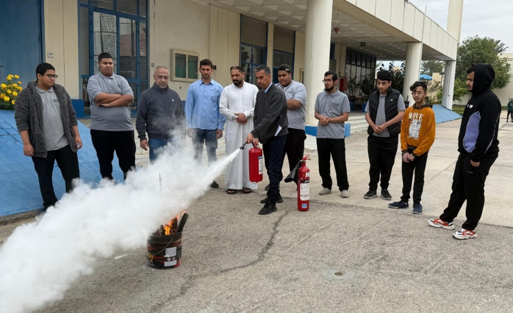 تدريب عملي على مكافحة الحرائق في تقنية القطيف