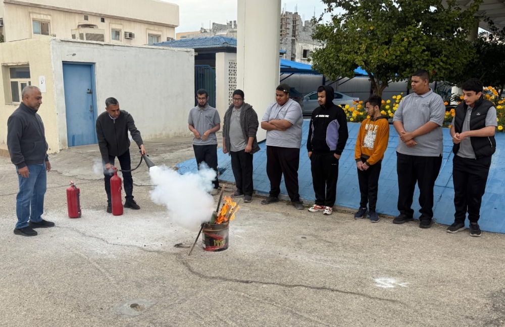 تدريب عملي على مكافحة الحرائق في تقنية القطيف