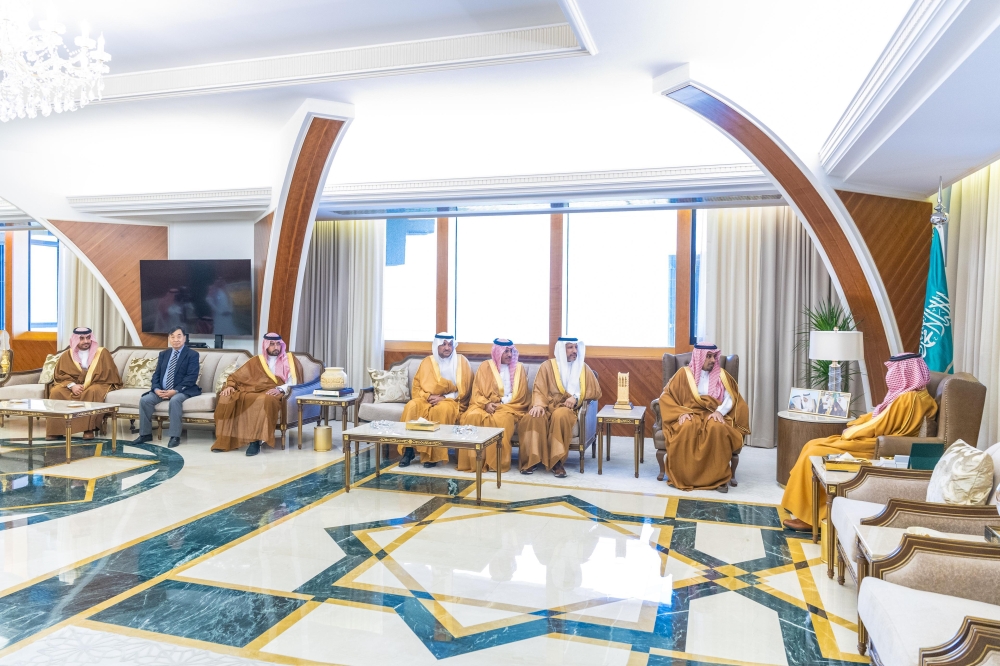 أمير الشرقية يستقبل رئيس مجلس الأعمال السعودي الكوري