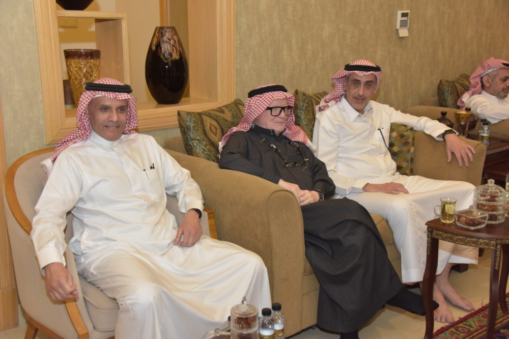 الزامل يستقبل المهنئين بالشهر الفضيل - اليوم 
