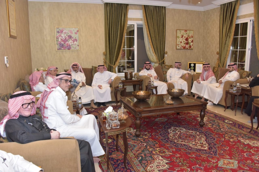 الزامل يستقبل المهنئين بالشهر الفضيل - اليوم 
