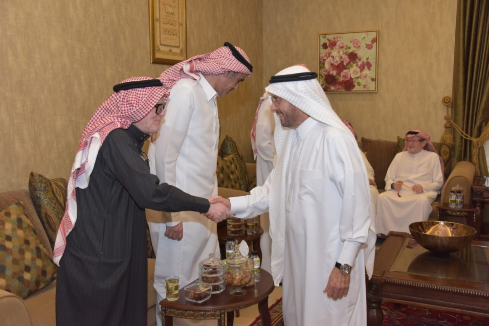 الزامل يستقبل المهنئين بالشهر الفضيل - اليوم 