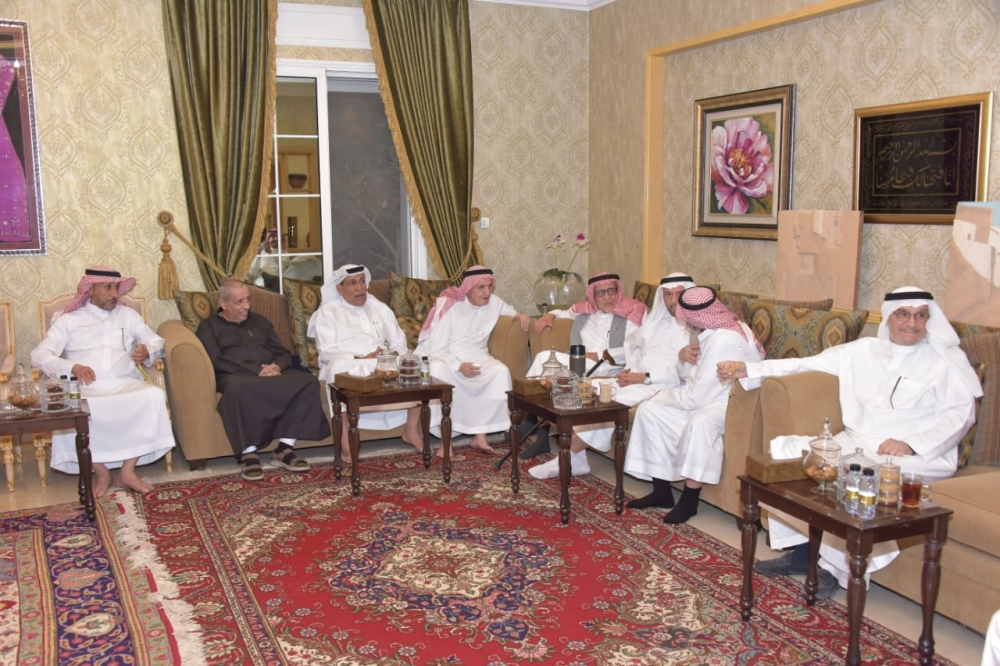 الزامل يستقبل المهنئين بالشهر الفضيل - اليوم 