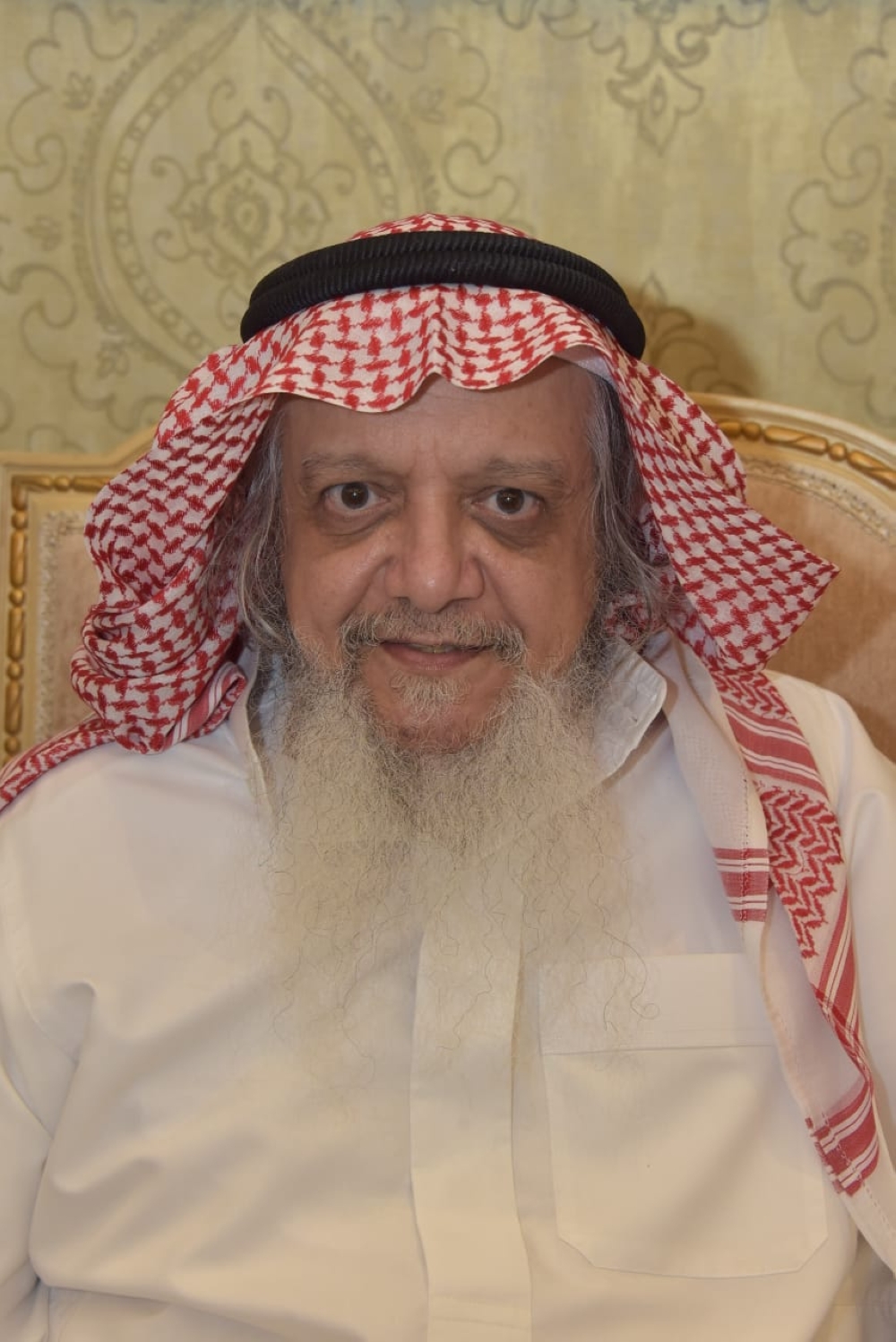 الزامل يستقبل المهنئين بالشهر الفضيل