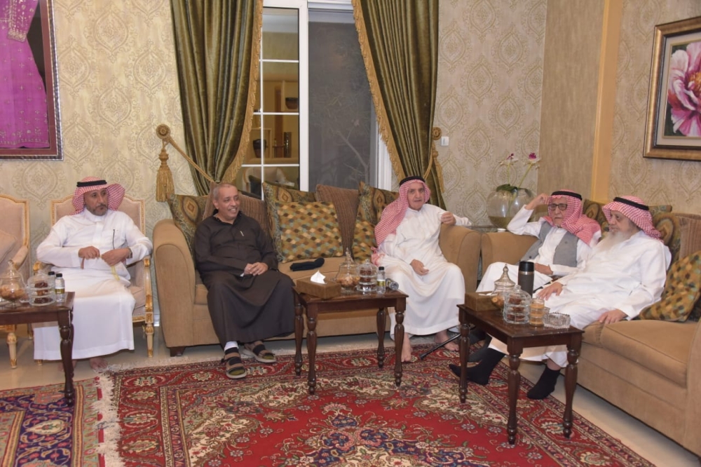 الزامل يستقبل المهنئين بالشهر الفضيل - اليوم 