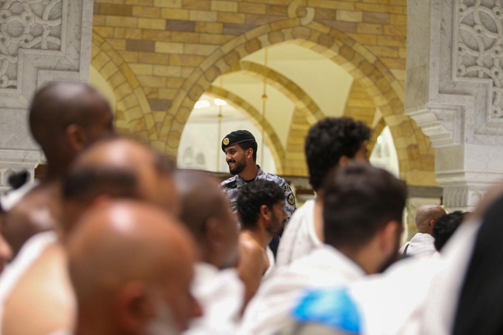 رجال الأمن.. أعين ساهرة لحماية ضيوف الرحمن - اليوم 