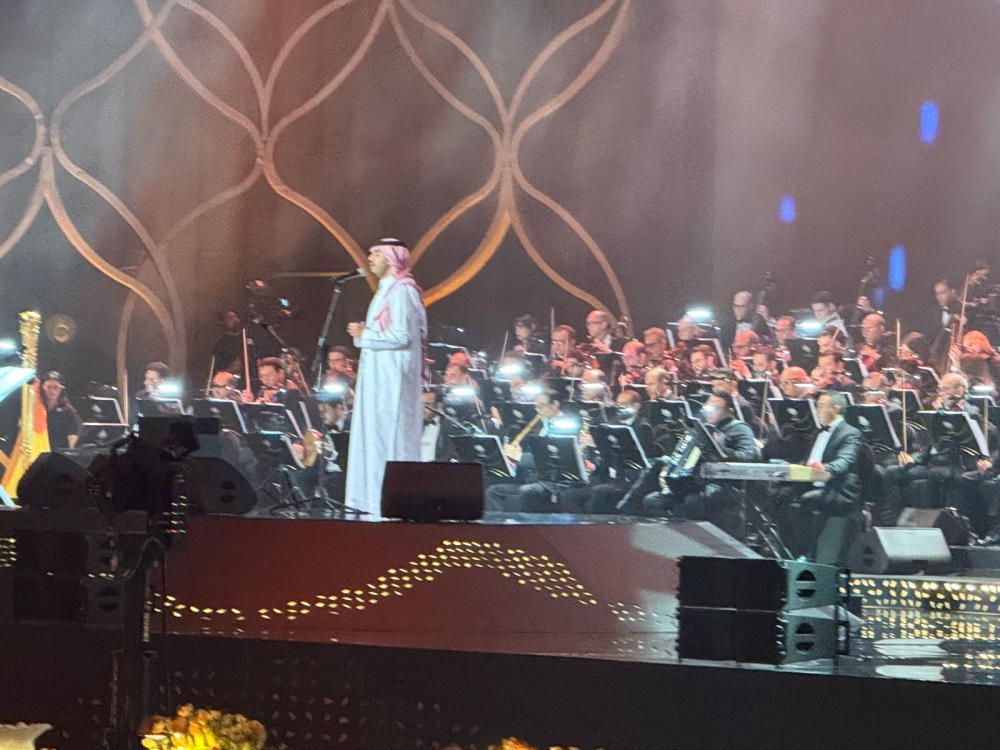 ليلة دايم السيف.. 30 أغنية و8 نجوم في تكريم الأمير خالد الفيصل