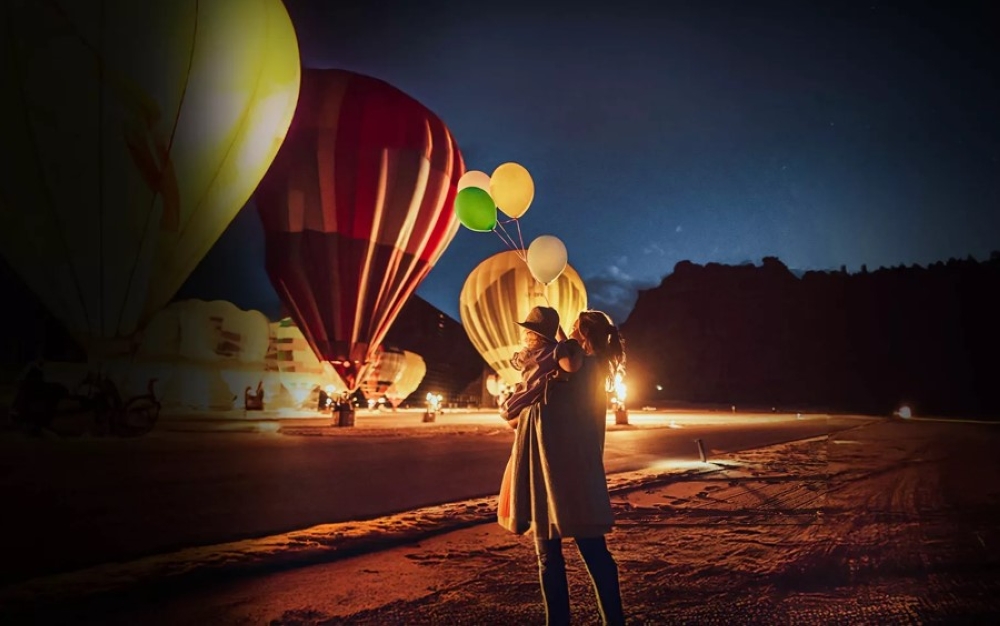 المناطيد المضيئة.. عروض مذهلة متنوّعة بمهرجان سماء العلا