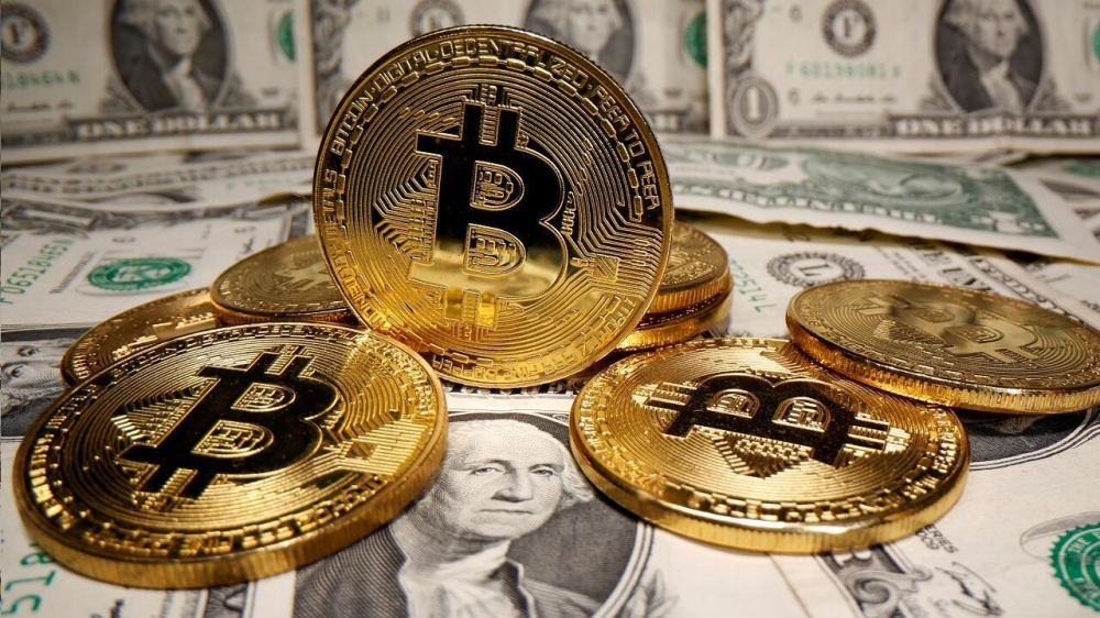 هل تصعد بيتكوين مجددًا بعد خسارة 22% من أعلى سعر لها؟