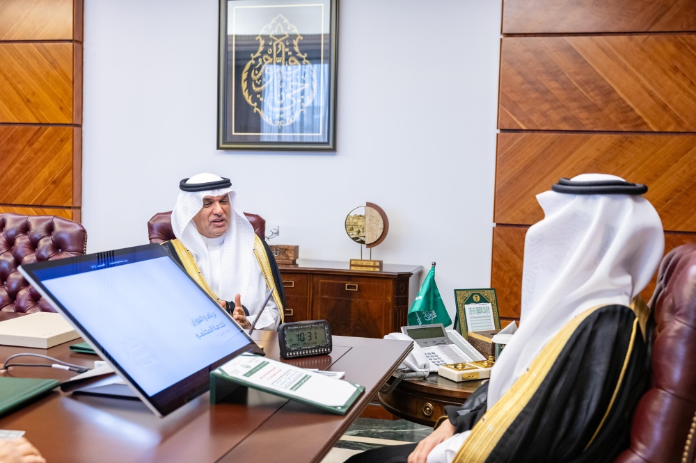أمير الشرقية يستقبل رئيس مجلس إدارة جمعية العناية بالمساجد