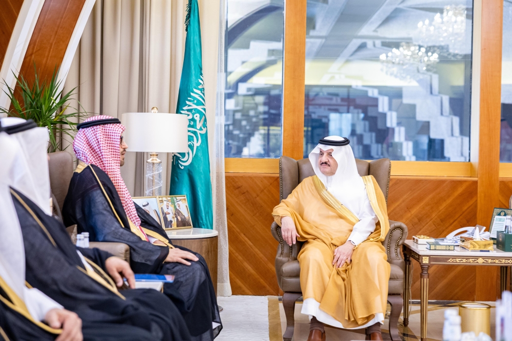 أمير الشرقية يستقبل رئيس مجلس إدارة جمعية العناية بالمساجد