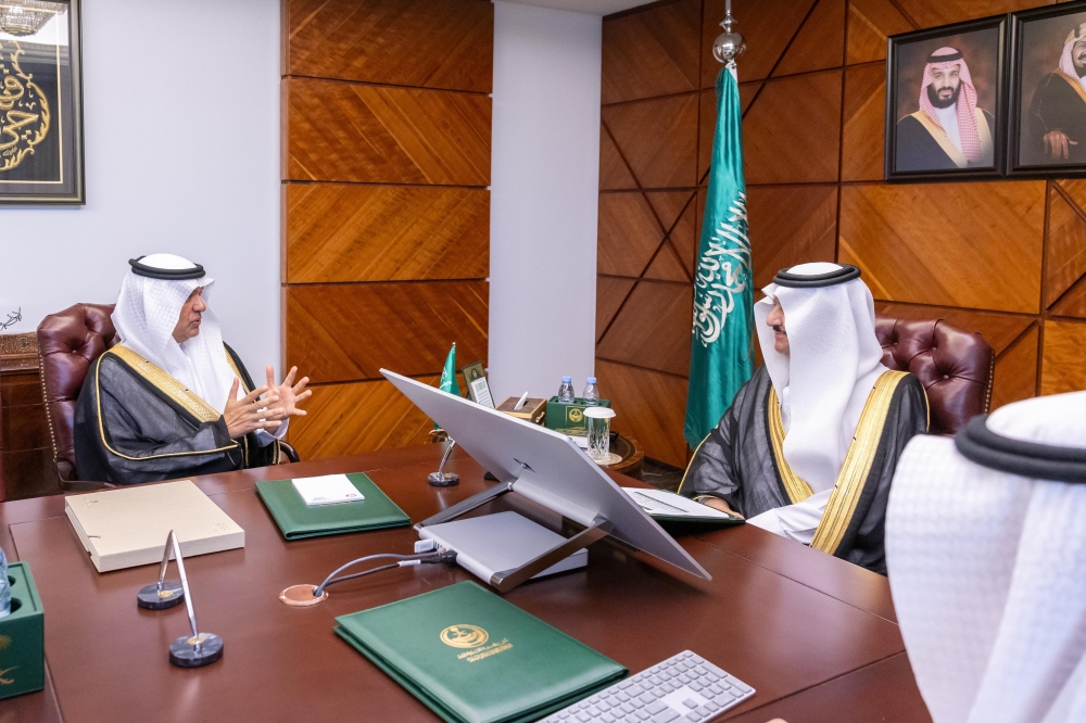 أمير الشرقية يستقبل رئيس مجلس إدارة جمعية العناية بالمساجد