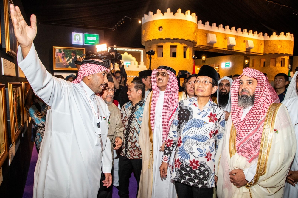 مستهدفة مليون زائر.. 'الشؤون الإسلامية' تفتتح معرض 'جسور' الإسلامي الخامس بإندونيسيا