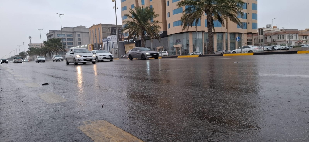 حتى 10 صباحًا.. أتربة مثارة وأمطار خفيفة على أجزاء من الرياض
