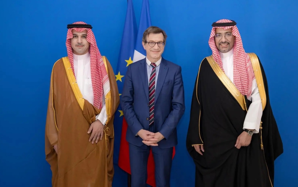بعد محادثات مثمرة.. وزير الصناعة يختتم زيارته الرسمية إلى فرنسا