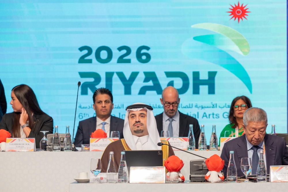 المجلس الأولمبي الاسيوي يمنح بن جلوي وسام الاستحقاق