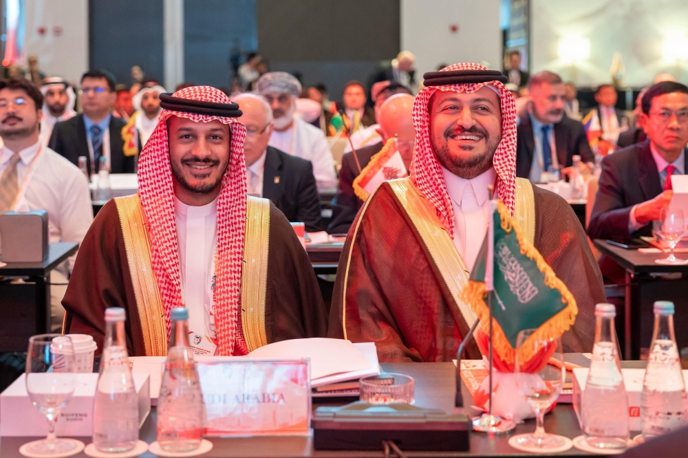 المجلس الأولمبي الاسيوي يمنح بن جلوي وسام الاستحقاق