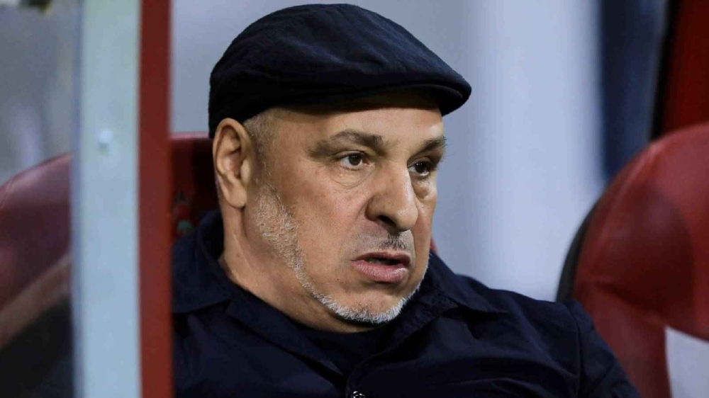 بن زكري يجهز بديل أليكس كولادو أمام الأهلي