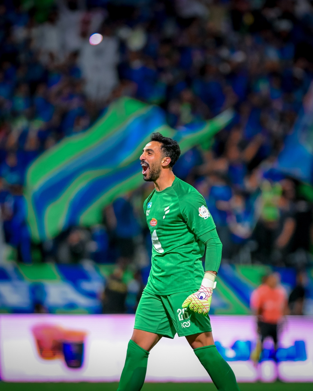 حساب الهلال يرد على العقيدي حارس الفتح 