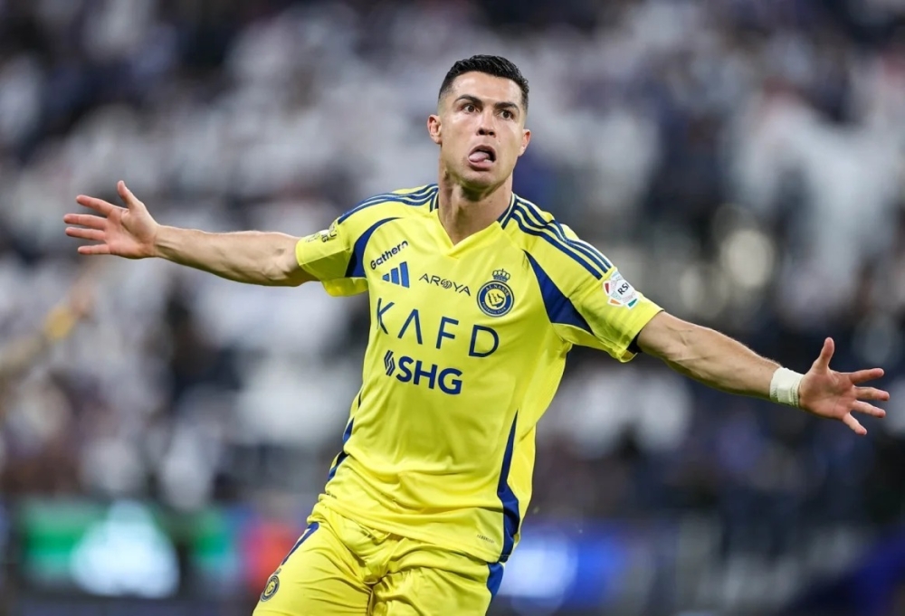 بسبب صفقات النصر.. رونالدو قد يلحق بـ نيمار 