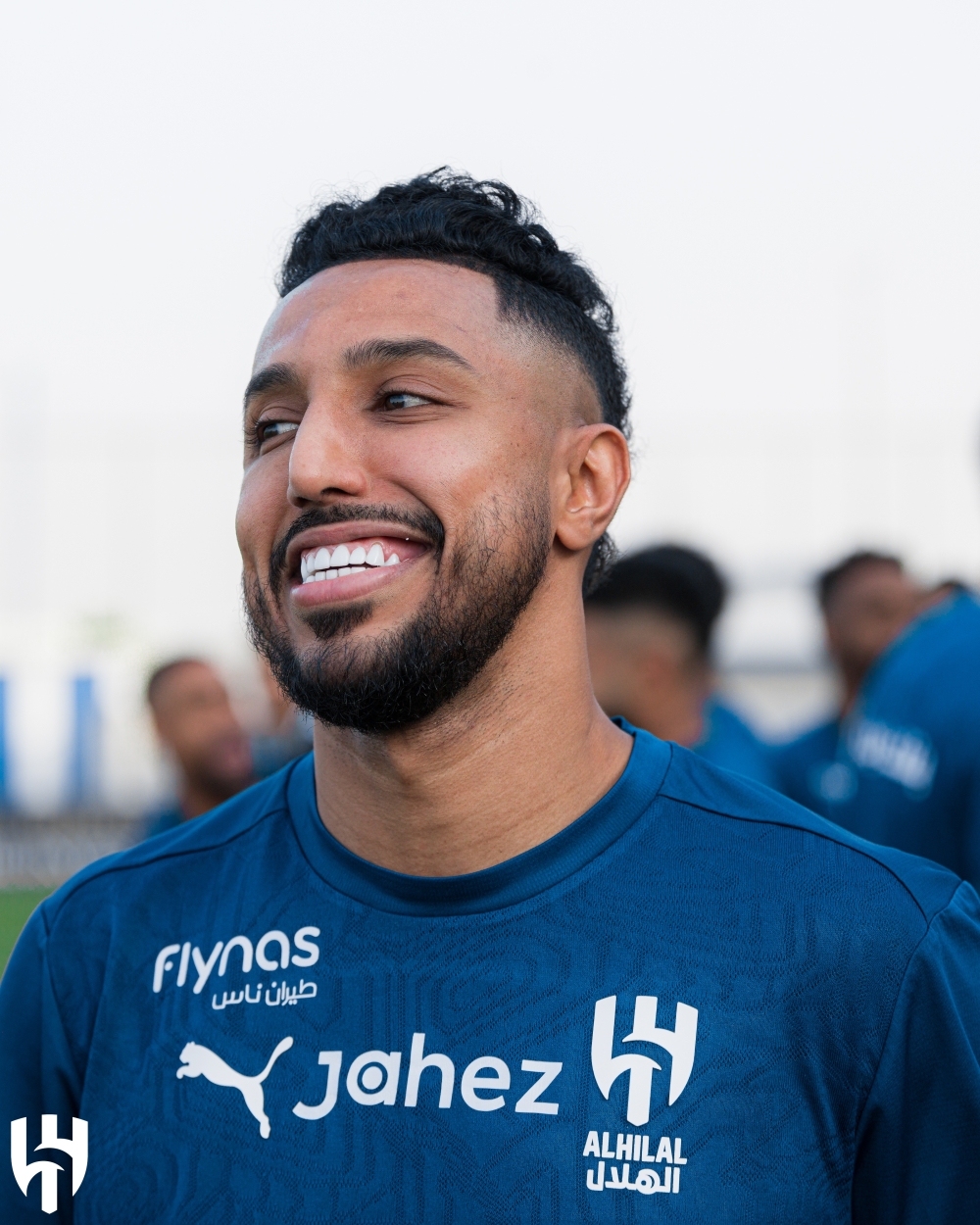لاعبو الهلال يحتفلون بتجديد سالم الدوسري على طريقتهم