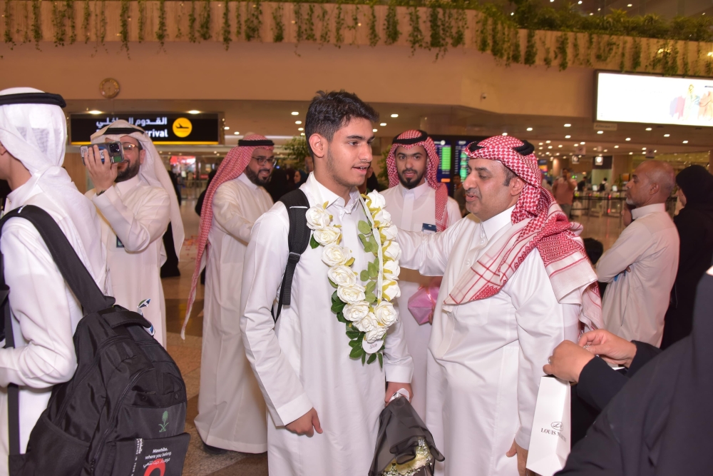 أبطال 