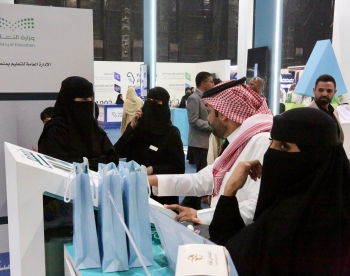 استشارات ومبادرات متنوعة.. أنشطة جناح 