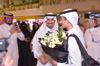 أبطال 
