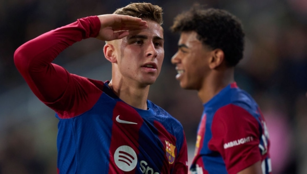الأهلي يفاوض لاعب برشلونة