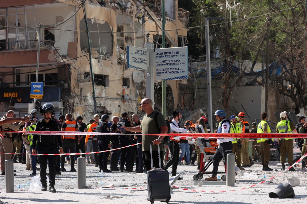 مستجدات الحرب.. إسقاط مسيرات في إسرائيل وإيران ونشاط جوي فوق طهران