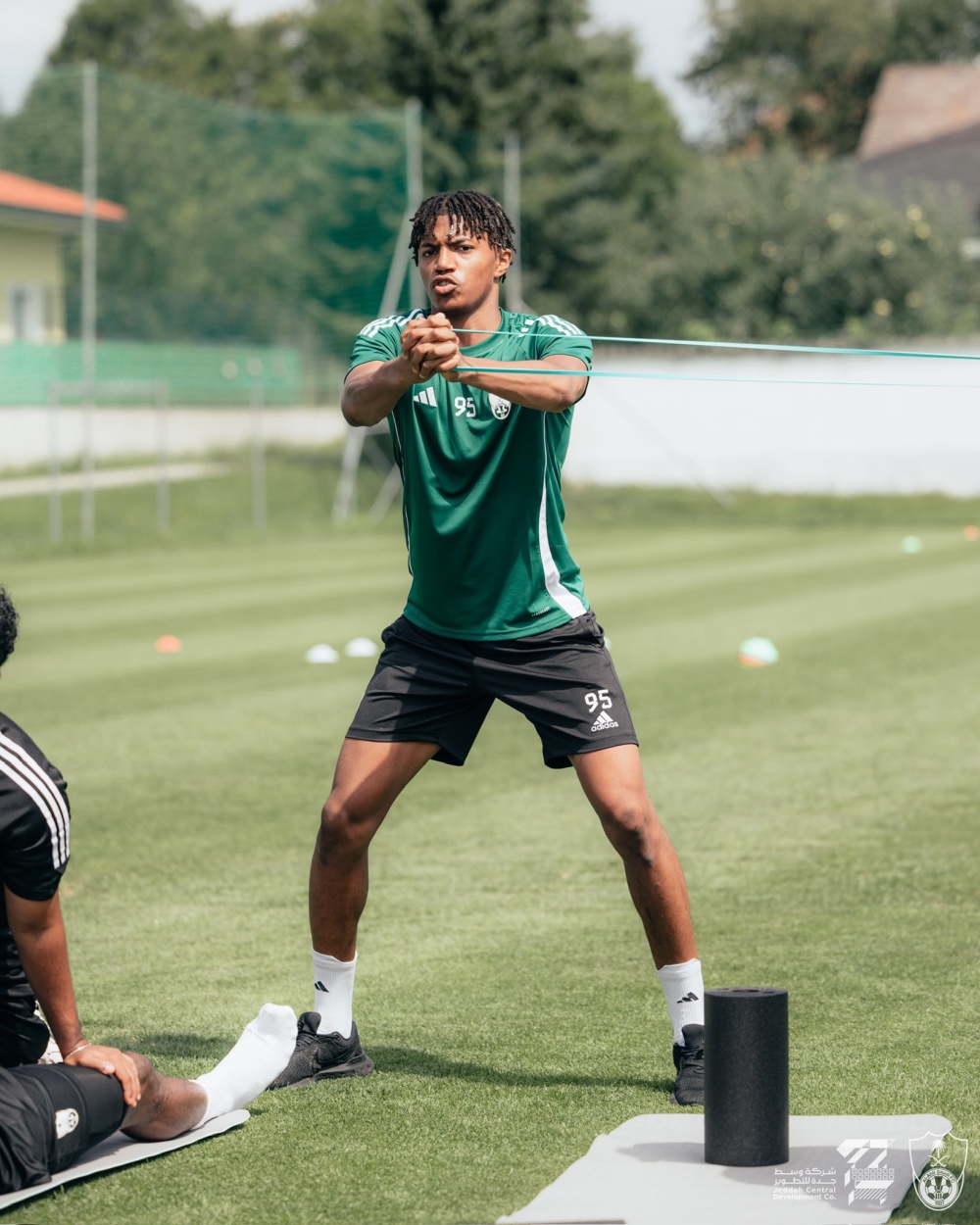 الأهلي يفتح ملف التجديد مع أيمن فلاتة