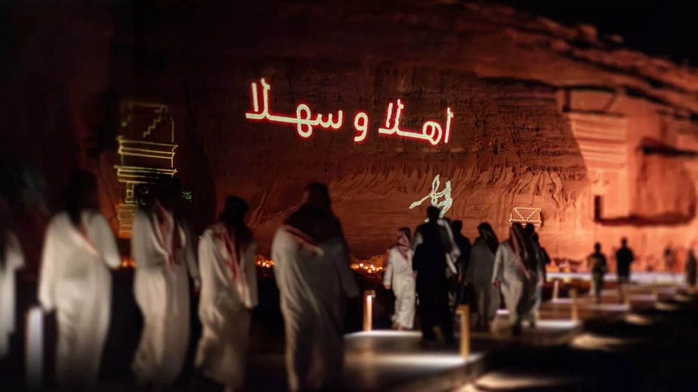 قصص من السماء.. عرض استثنائي بطائرات الدرون في العلا