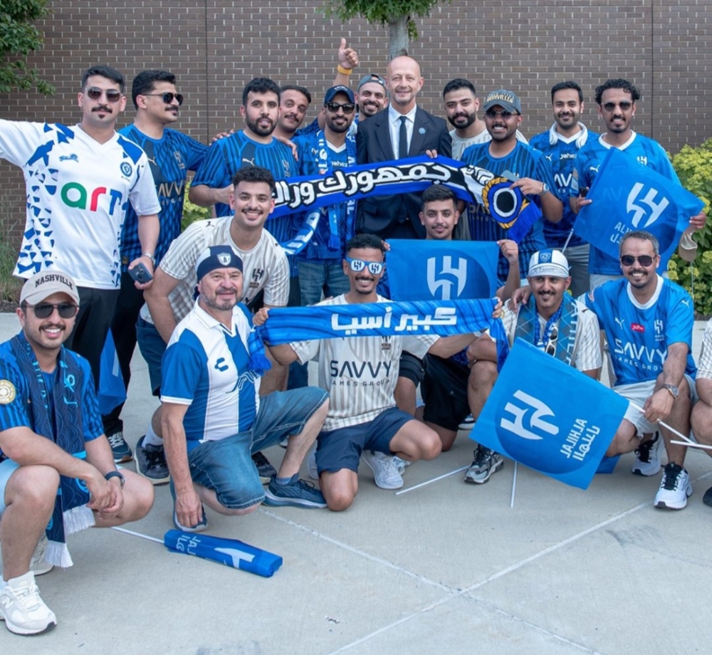 جماهير الهلال ترسم لوحة بديعة في مواجهة باتشوكا