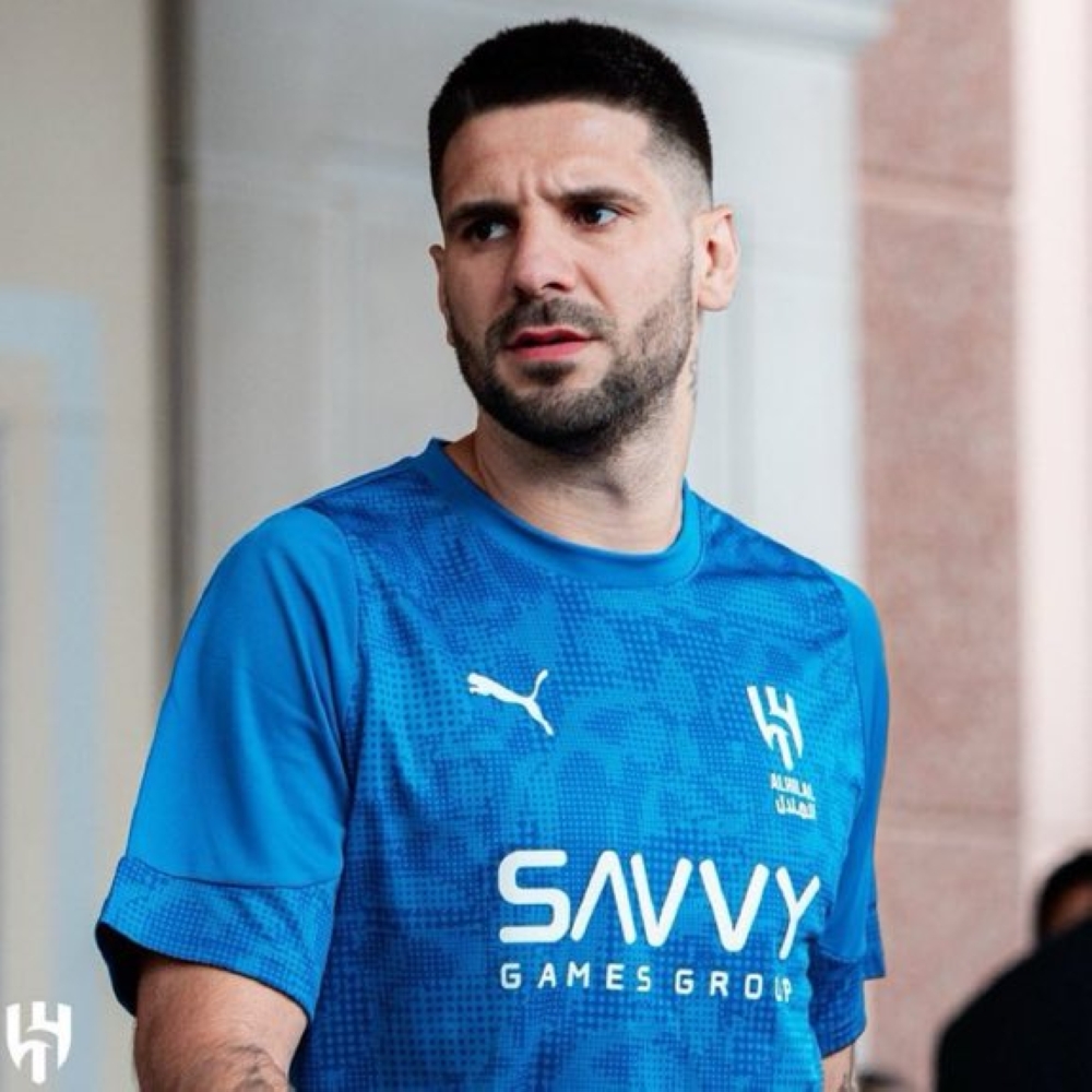 إصابات ميتروفيتش تدفعه خارج الهلال