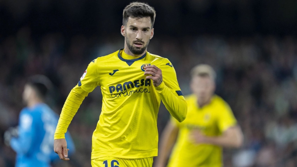 أتليتيكو مدريد يتعاقد مع لاعب الوسط باينا من فياريال