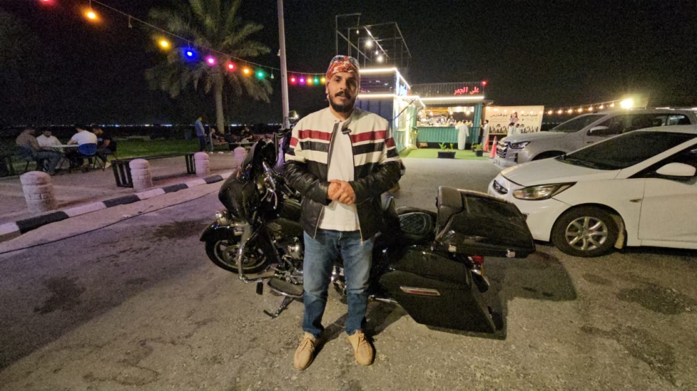 قائد الدراجة النارية تركي المحمدي