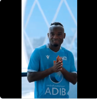 'الجناح الطائر'.. نجم الأخدود ينتقل للدوري الإماراتي