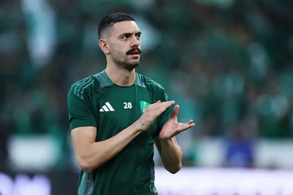 موقف الأهلي من العروض التي تصل لديميرال