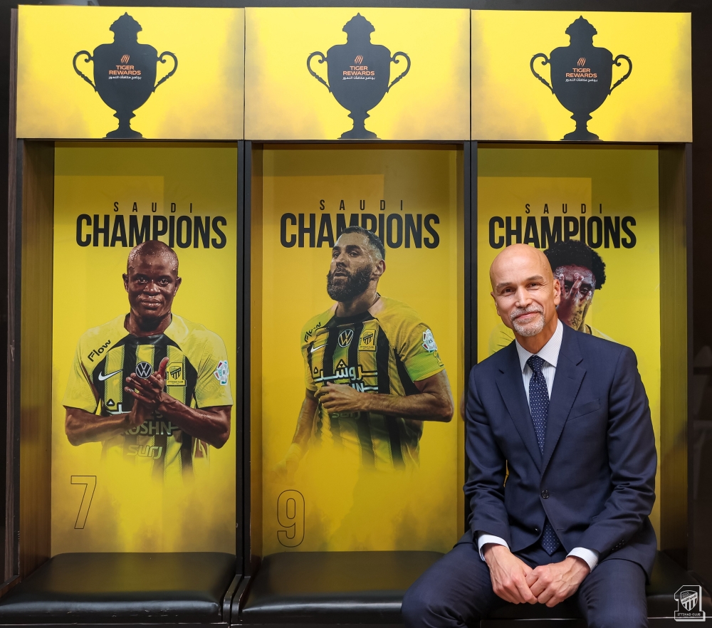 القنصل الفرنسي يزور نادي الاتحاد