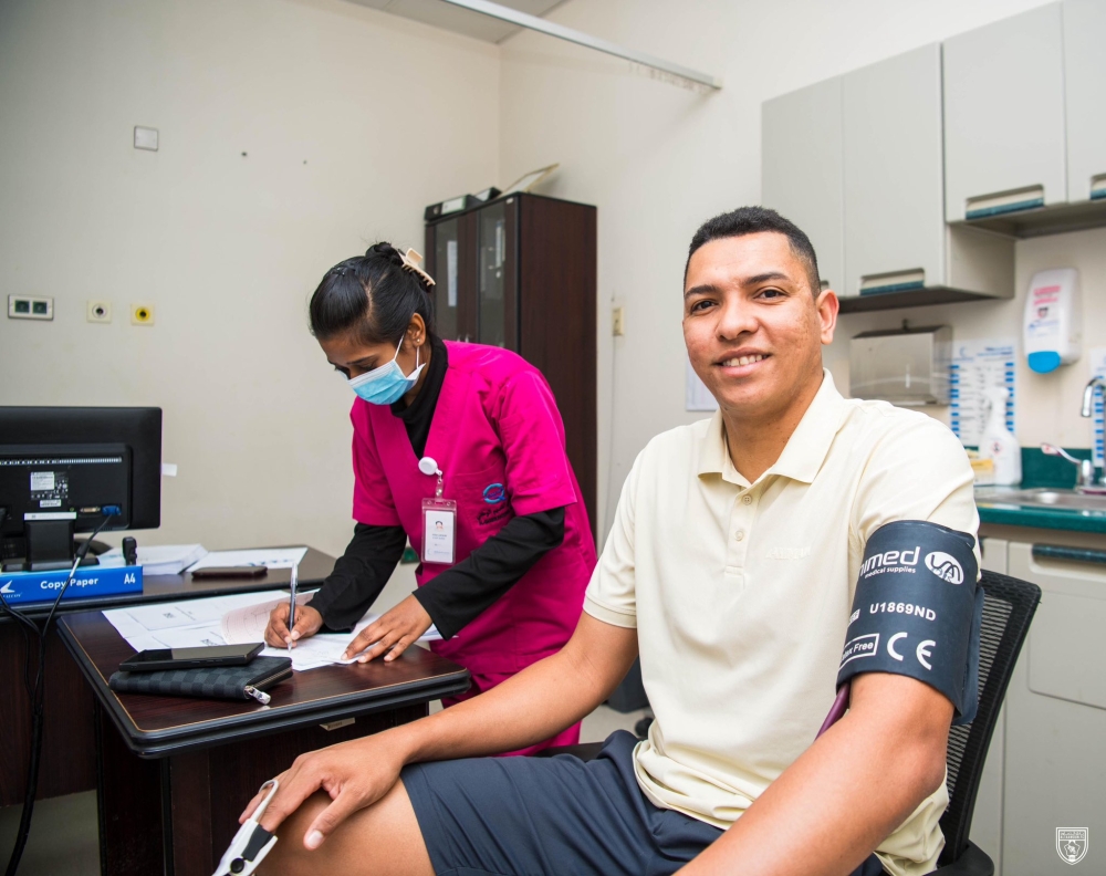 فحوصات طبية للاعبي التعاون استعداداً لمعسكر هولندا