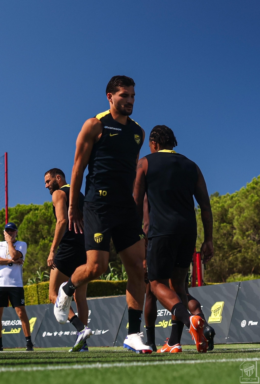 برنامج خاص لتجهيز اللاعبين الدوليين بالاتحاد