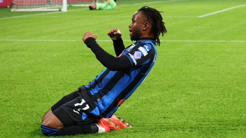 إنتر يقدم عرضًا جديدًا لخطف لوكمان قبل الهلال