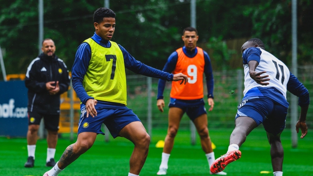 النصر يرفض عرض بولونيا لضم البرازيلي ويسلي