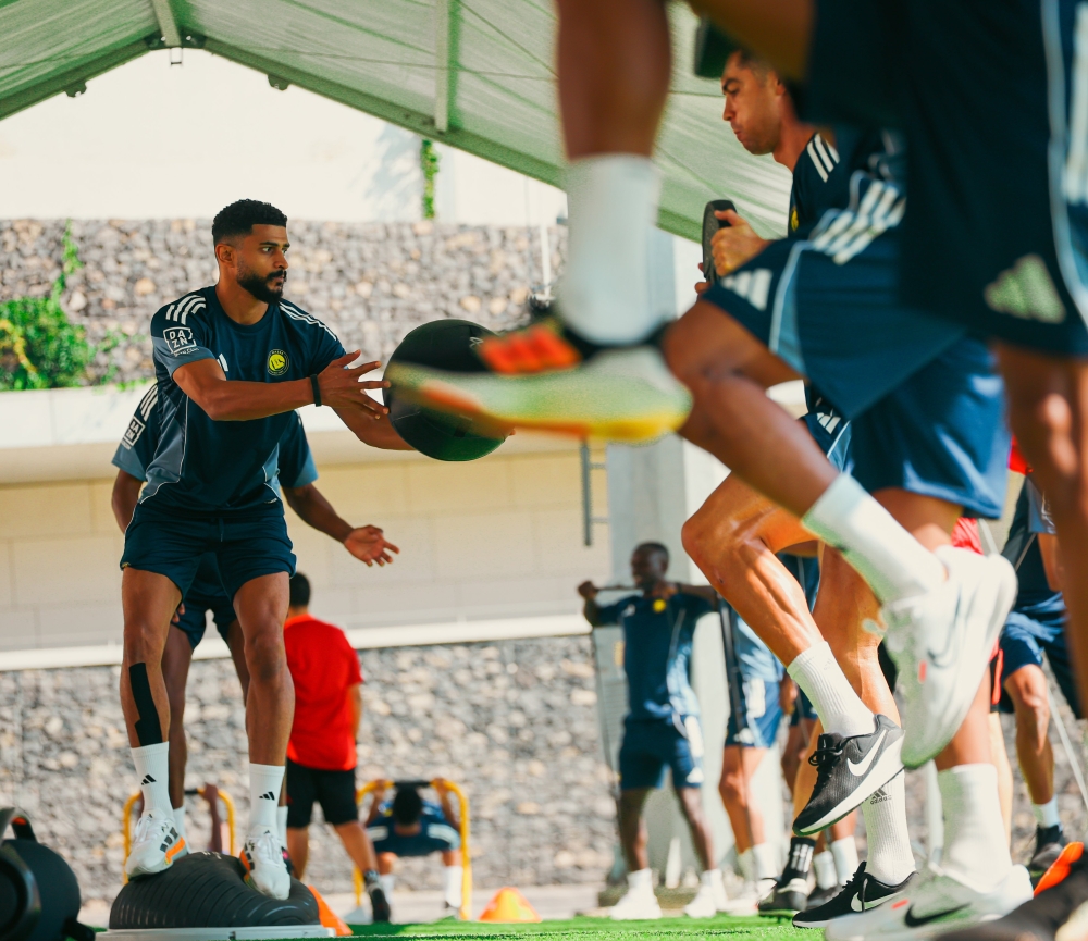 جيسوس يرفع الحمل البدني بمعسكر النصر