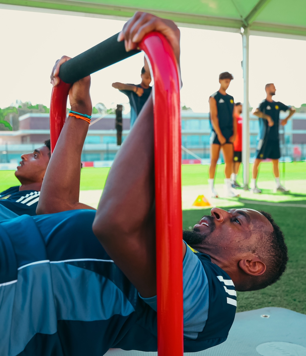 جيسوس يرفع الحمل البدني بمعسكر النصر