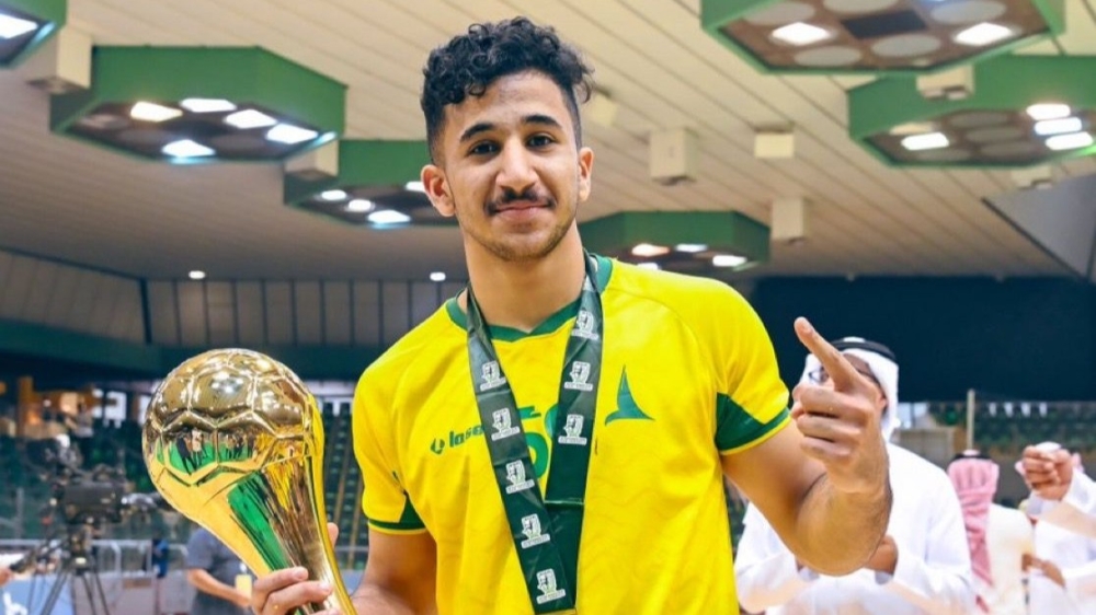 الخليج يجدد عقد التريكي لمدة 3 أعوام 
