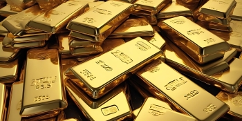 عادت أسعار الذهب إلى الارتفاع اليوم الخميس مع تصاعد التوتر التجاري بين الولايات المتحدة والهند - اليوم
